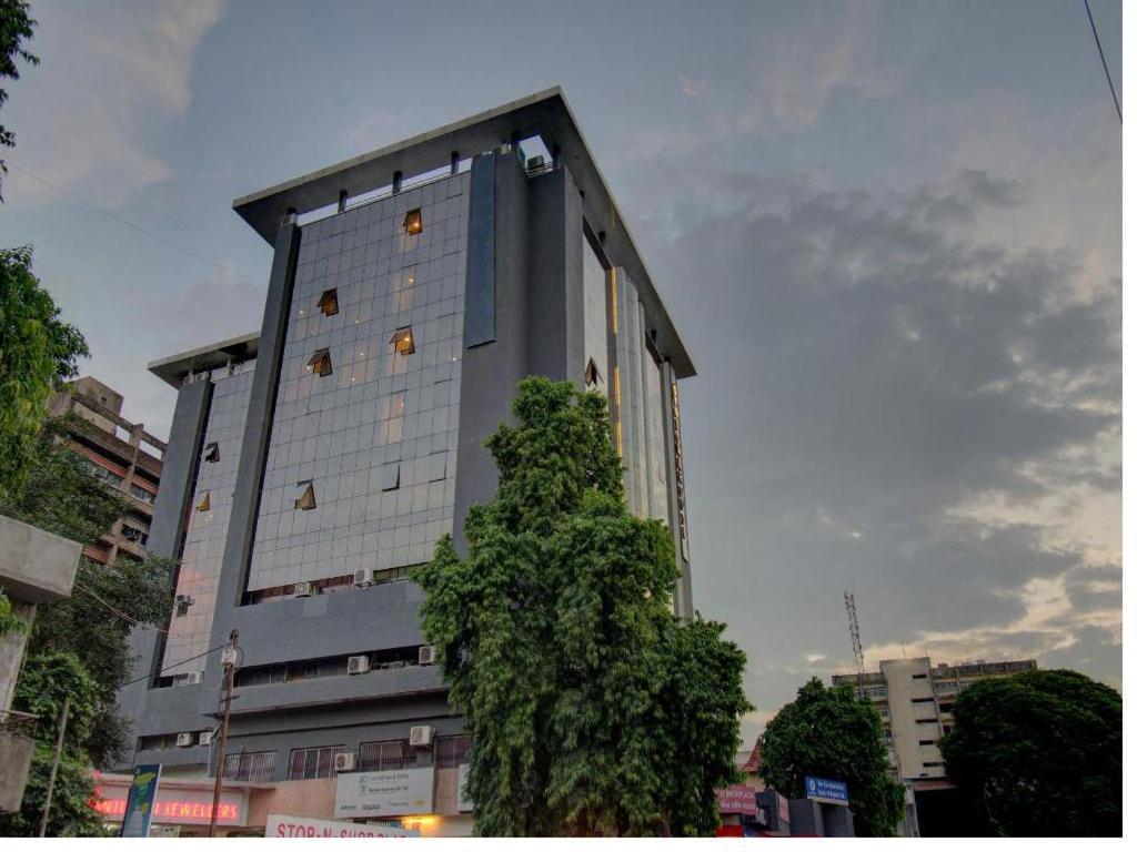 Shagun Hotel Vadodara Exterior foto